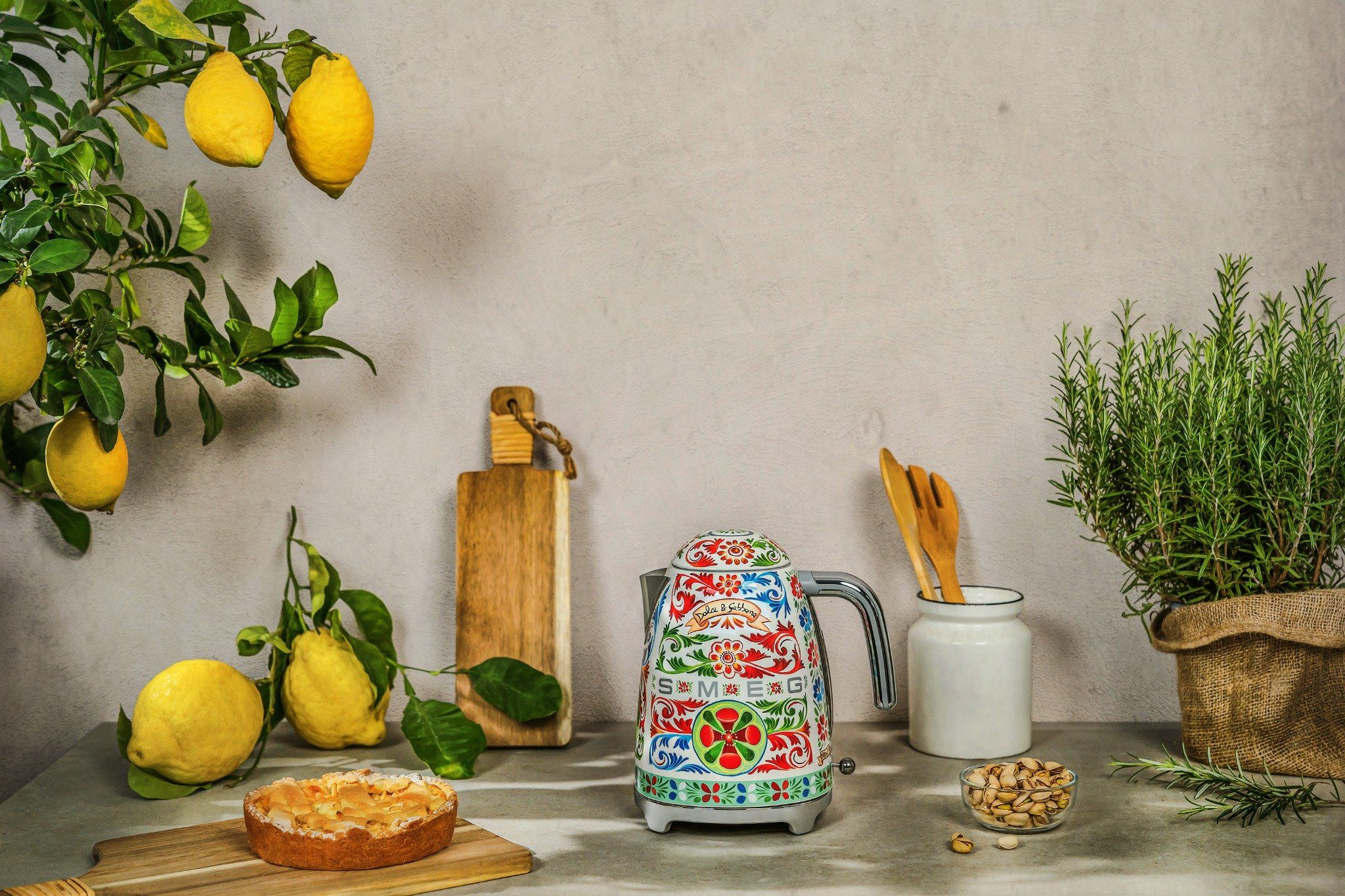 Ấm đun nước siêu tốc Smeg 50's Retro Style - Hình ảnh 3